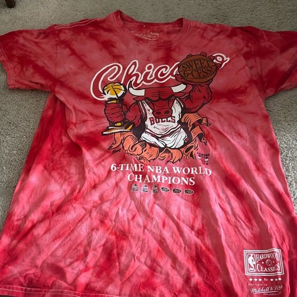 Chicago Bulls Tee - Picture 1 of 2